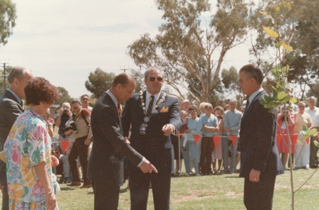 Duke of Edinburgh visit to Elizabeth: 1986
