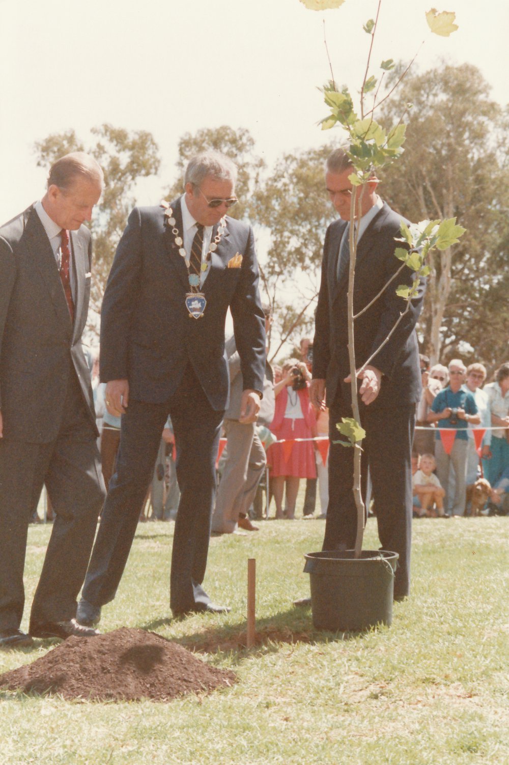 Duke of Edinburgh visit to Elizabeth: 1986