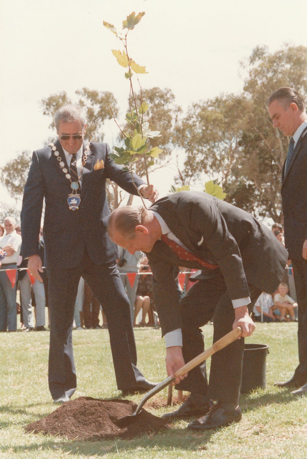 Duke of Edinburgh visit to Elizabeth: 1986