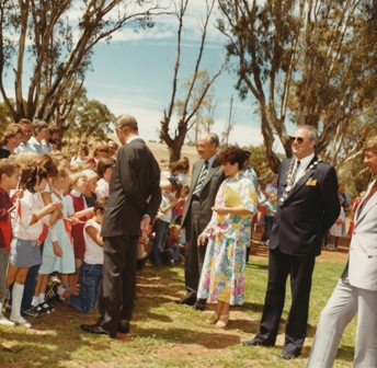 Royal Visit: 1986.
