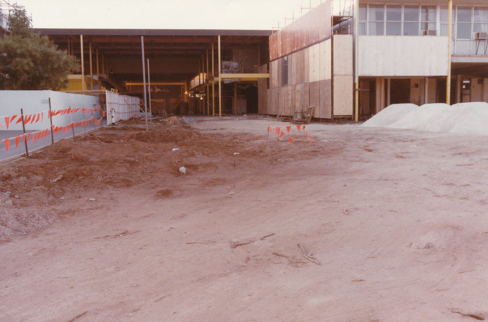 Elizabeth City Centre: 1984