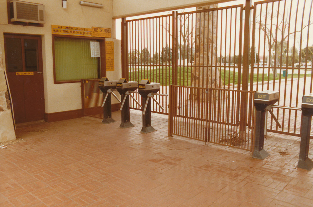 Elizabeth Aquadome: 1984