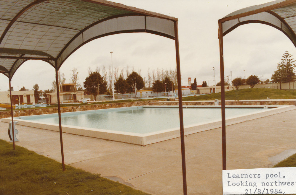 Elizabeth Aquadome: 1984