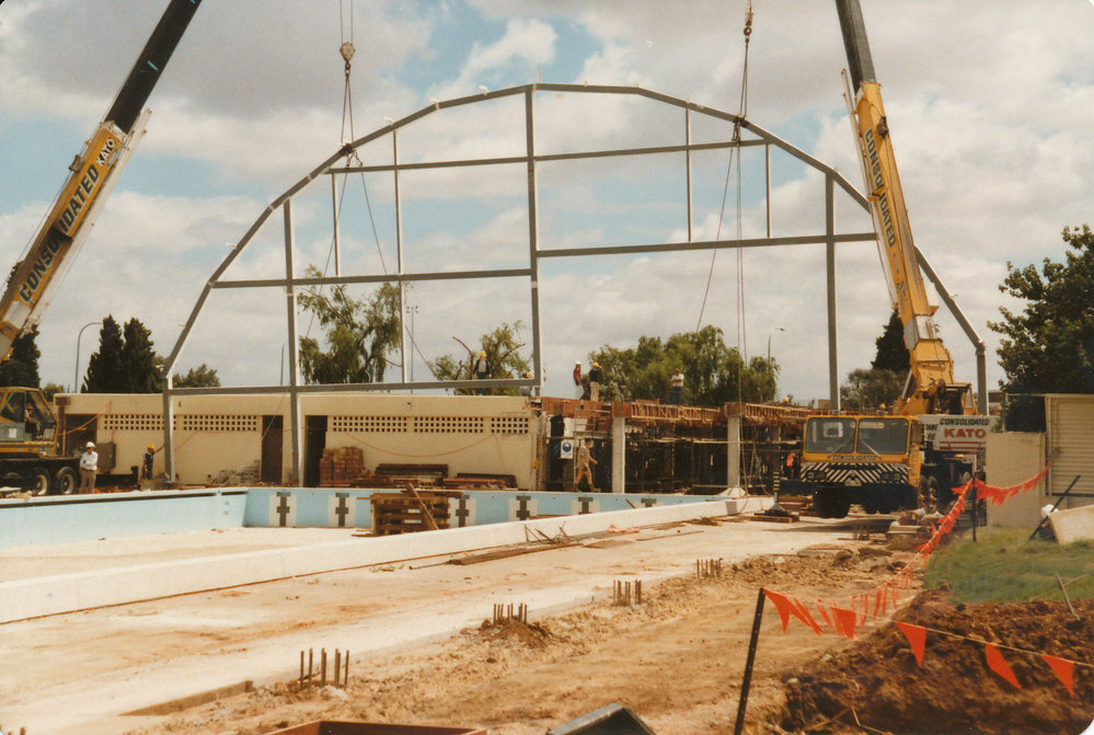 Elizabeth Aquadome: 1984