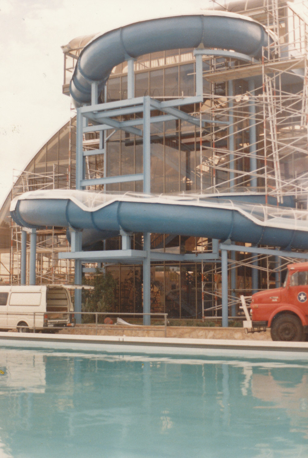 Elizabeth Aquadome: 1987