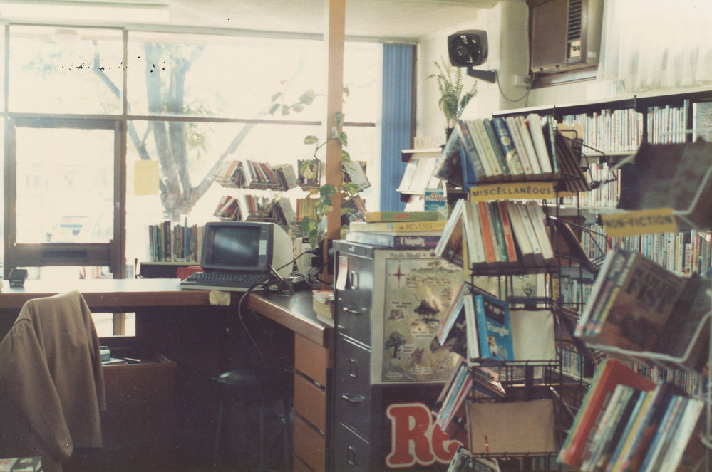 Elizabeth South Library: 1987