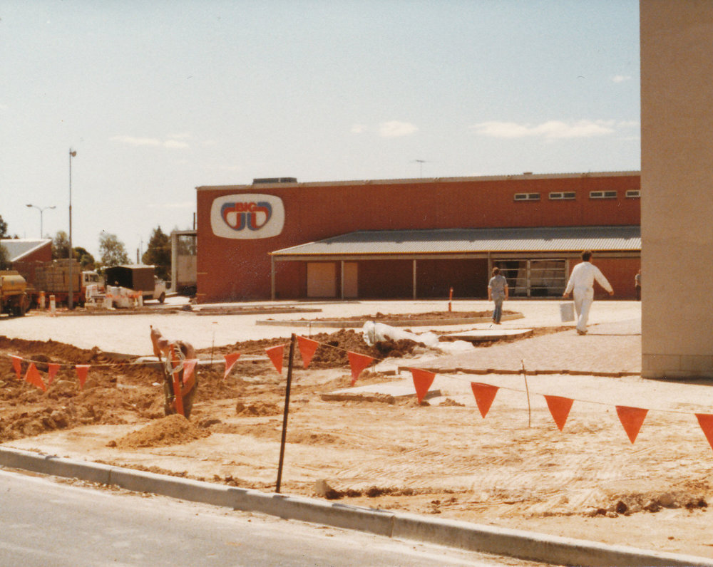 Elizabeth City Centre, market lane