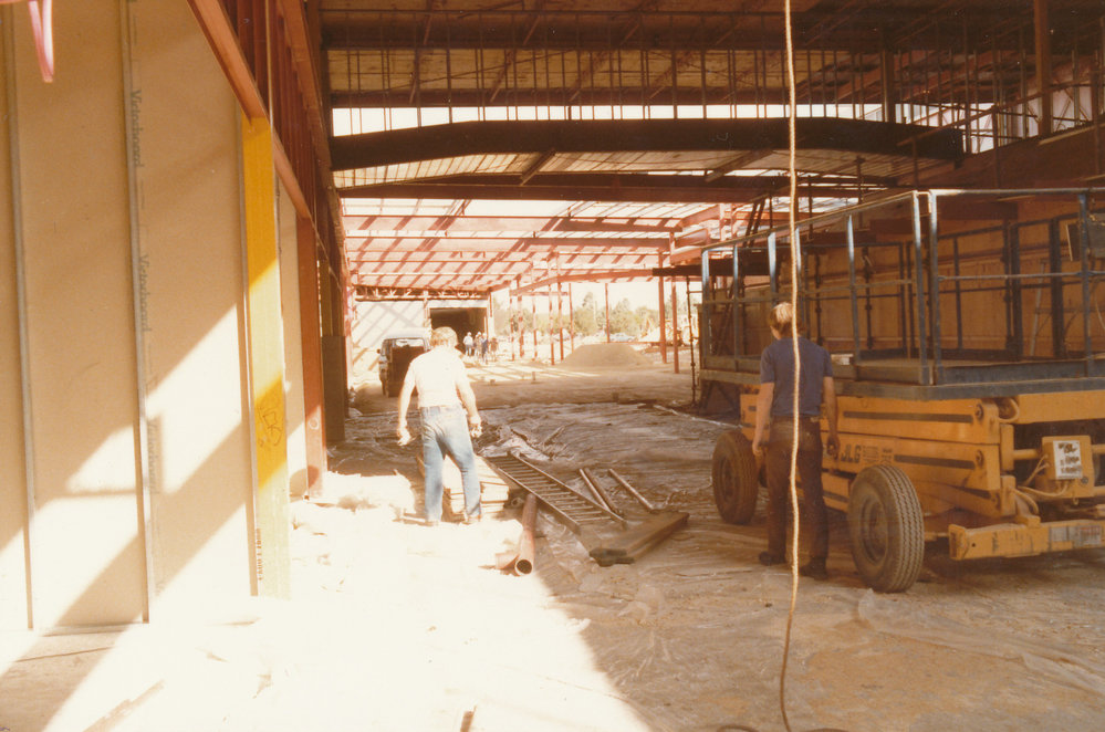 Elizabeth Shopping Centre: 1984