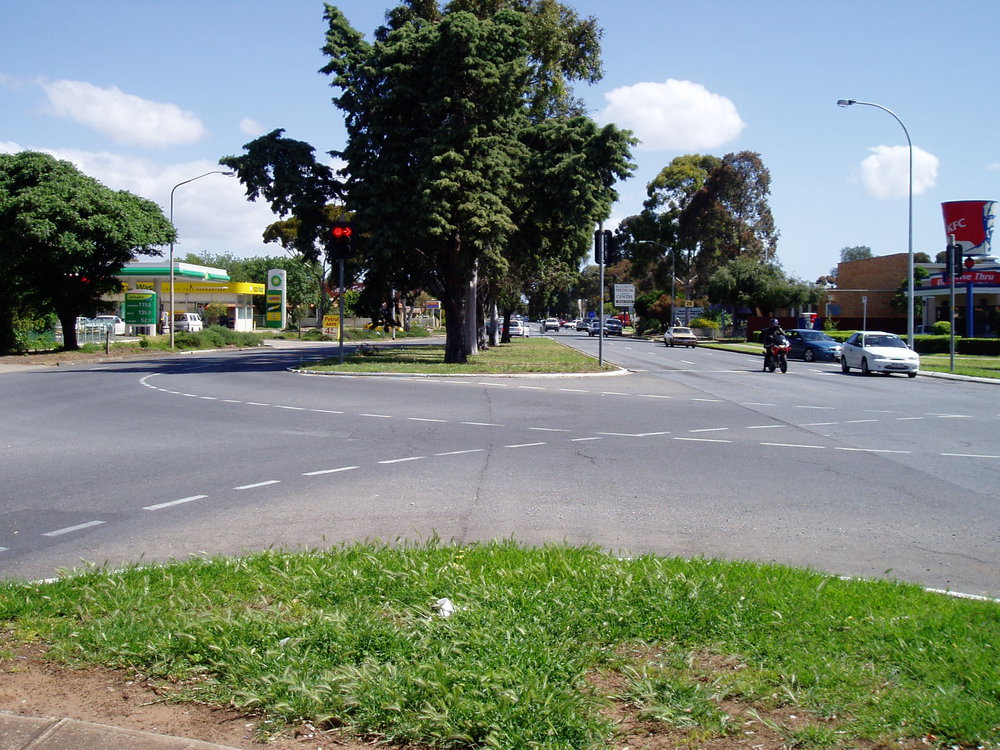 Philip Highway, Elizabeth Way intersection