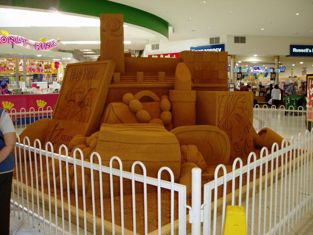 Elizabeth Shopping Centre: 2005