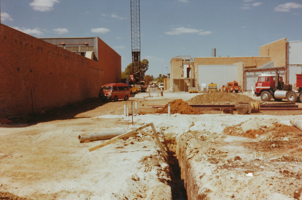 Elizabeth Shopping Centre: 1984