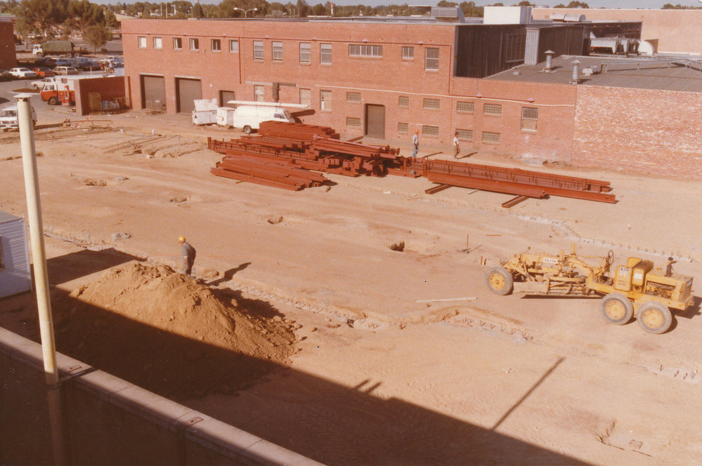Elizabeth Shopping Centre: 1984