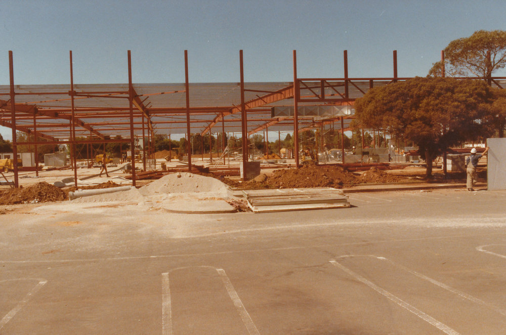 Elizabeth City Centre: 1984