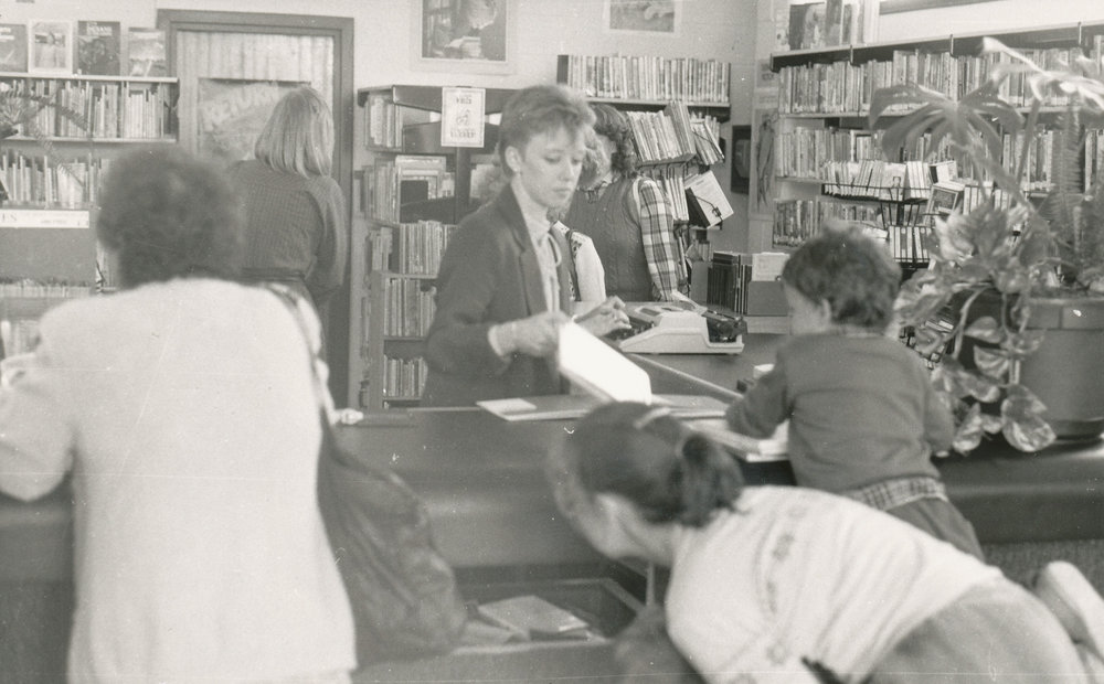 Elizabeth South Library: 1986