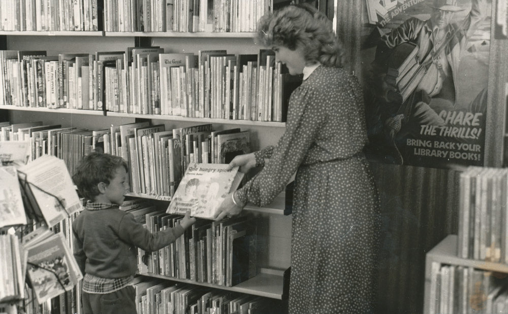 Elizabeth South Library, opening day: 1986