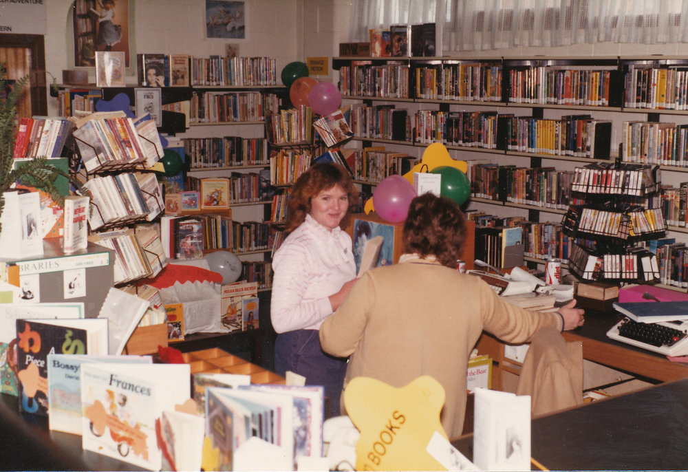 Elizabeth South Library: 1986