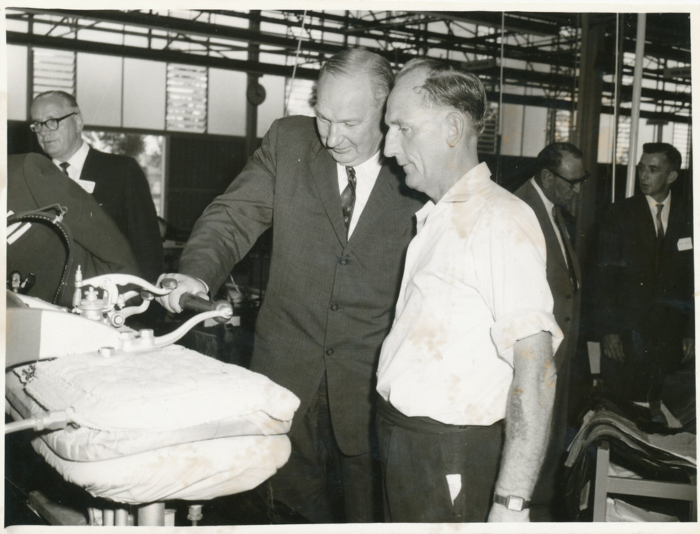 Kentish Clothing: 1961