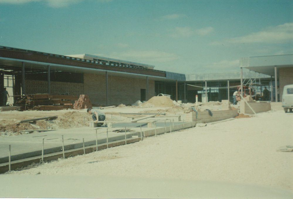 Elizabeth Fields Shopping Centre: 1965