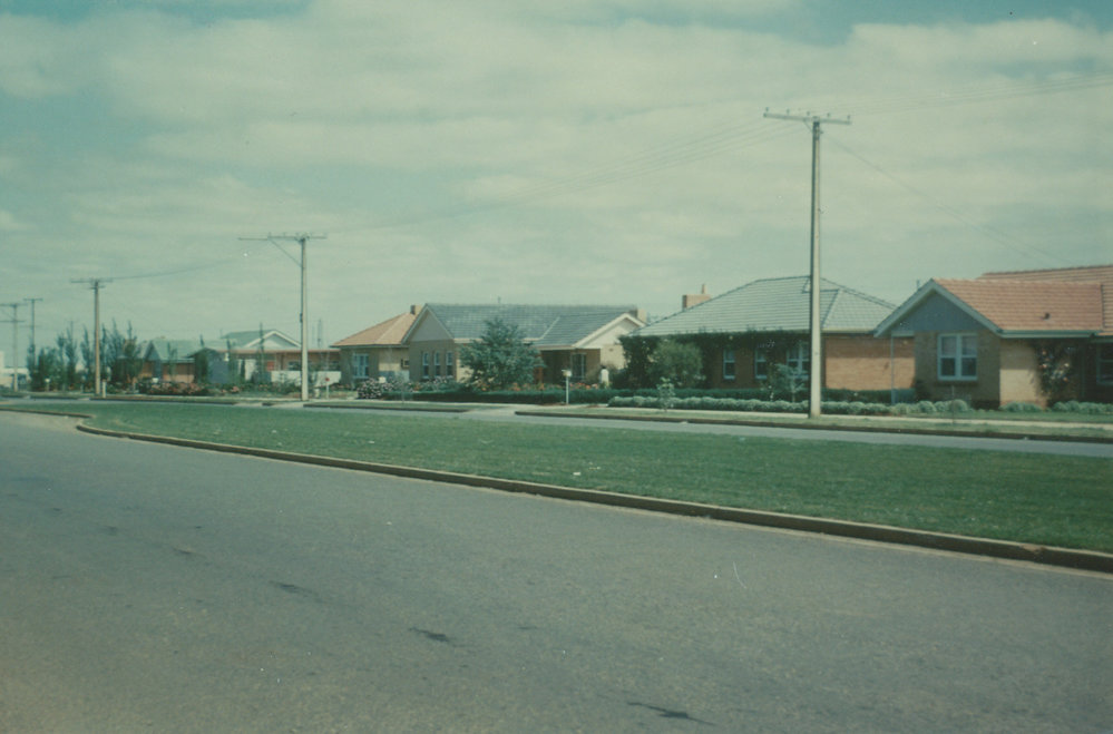 Peachey Road Elizabeth: 1965