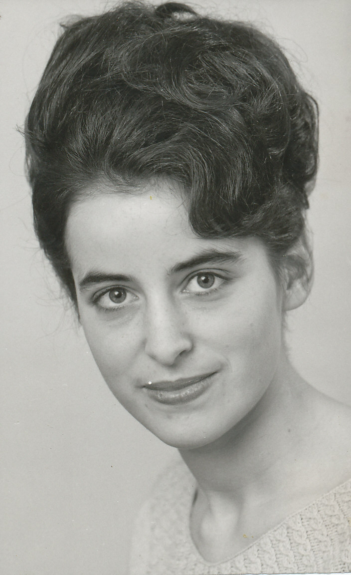 Miss Elizabeth Quest : 1964