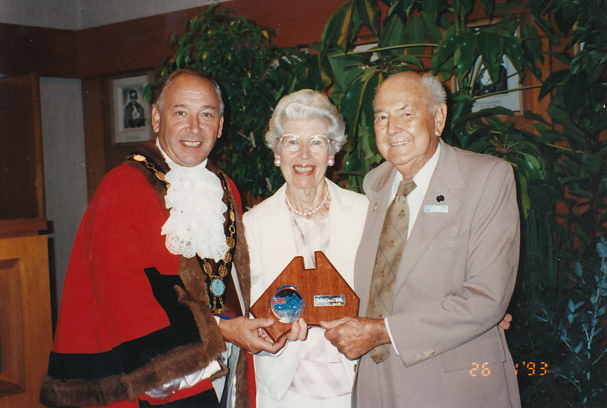 Australia Day Awards, Elizabeth: 1993