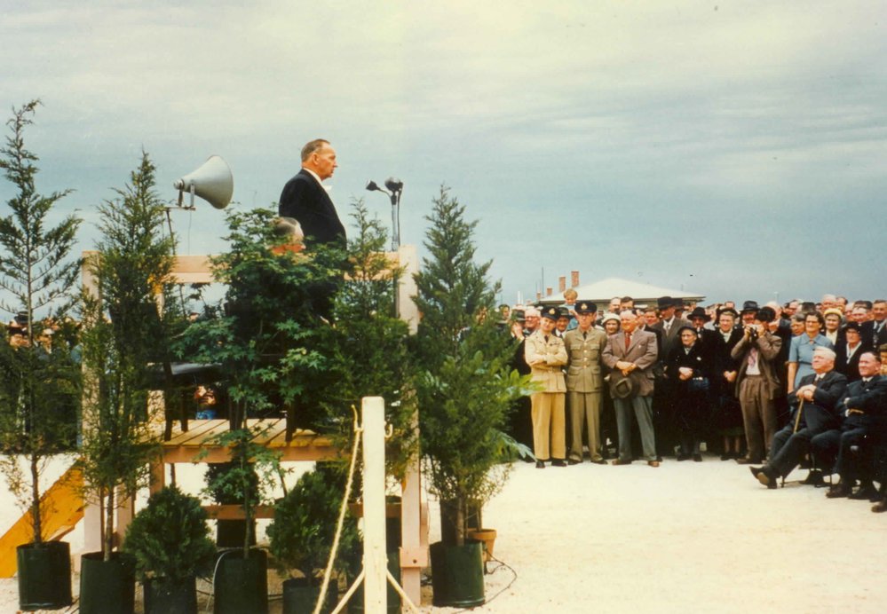 Sir Thomas Playford opening Elizabeth