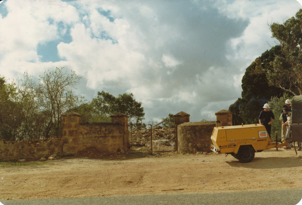 Uley Baptist Church, One Tee Hill: 1981