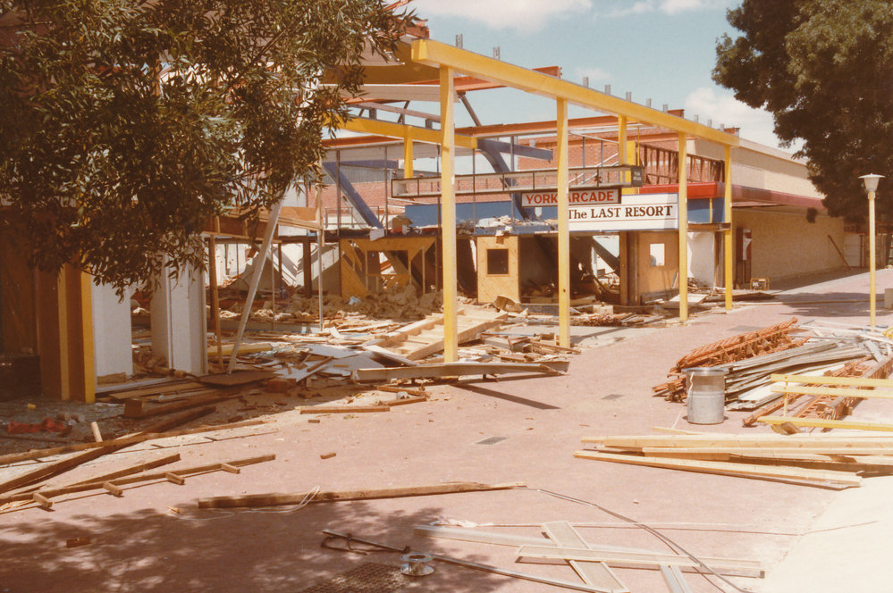 Elizabeth City Centre: 1984