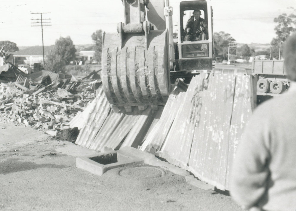 Demolition of Smithfield Railway Station: 1987