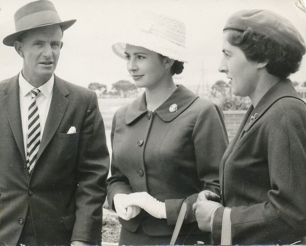 Miss Elizabeth Quest: 1960