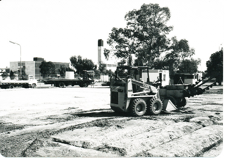 Grenville Centre construction: 1982