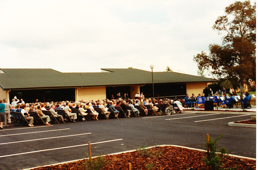 Grenville Centre, Elizabeth opening: 1983