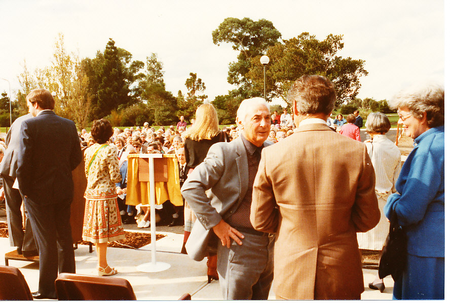 Grenville Centre, Elizabeth opening: 1983