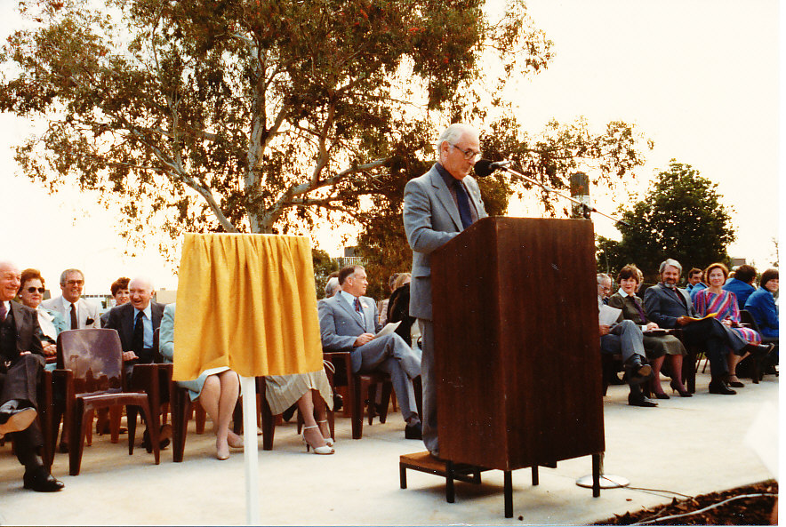 Grenville Centre, Elizabeth opening: 1983