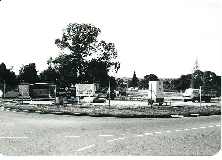 Grenville Centre: 1982