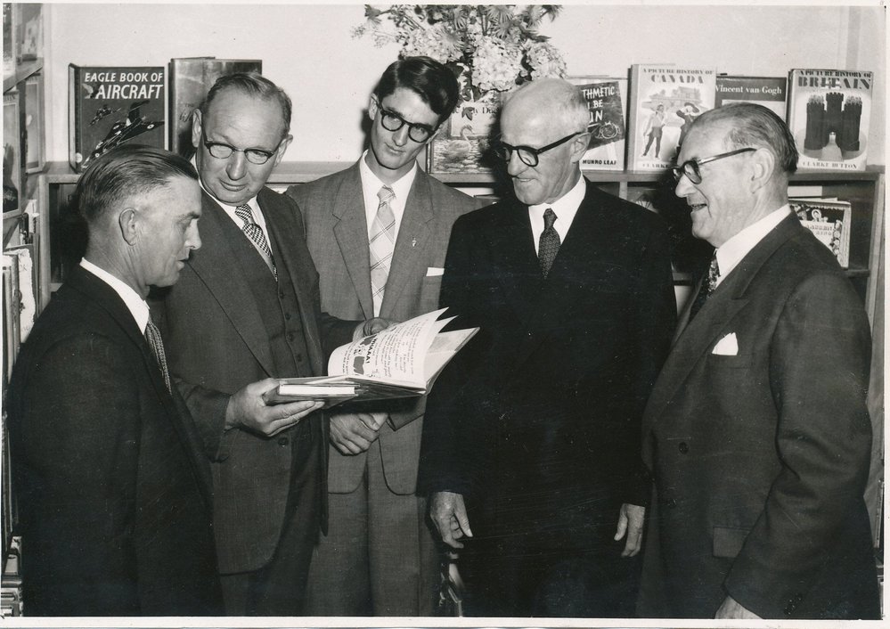 Elizabeth South Library opening: 1957