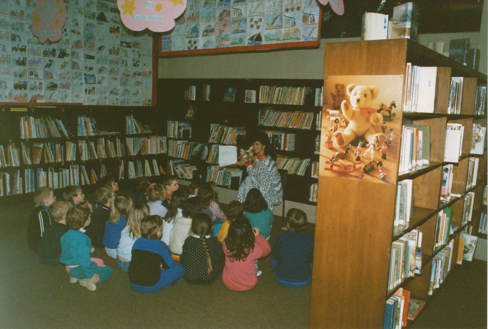 Elizabeth Public Library Book Week: 1989