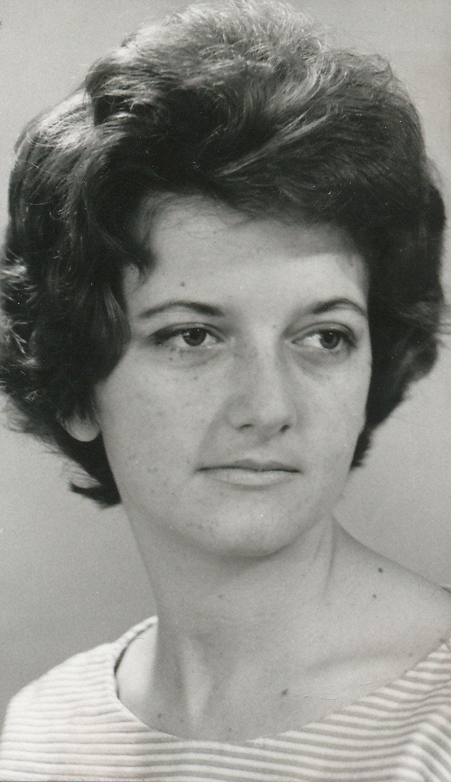 Miss Elizabeth Quest entrant: Geraldine Scott