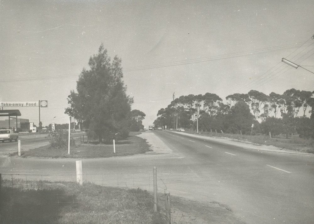 Main North Road : 1975