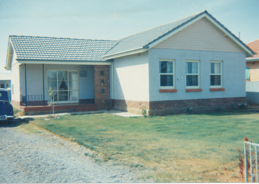 Home of David and Pam Gallery, Elizabeth Vale : 1963
