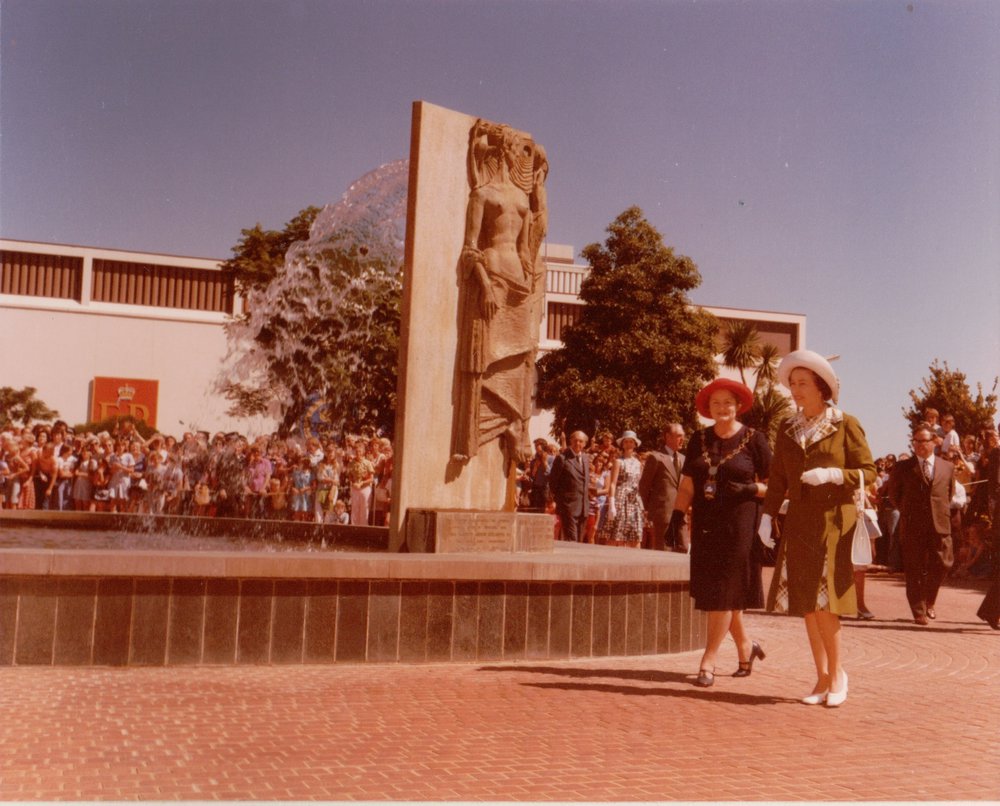 Queen Elizabeth II visits Elizabeth: 1977