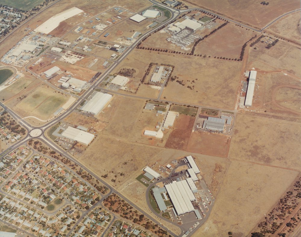 Elizabeth West: 1975