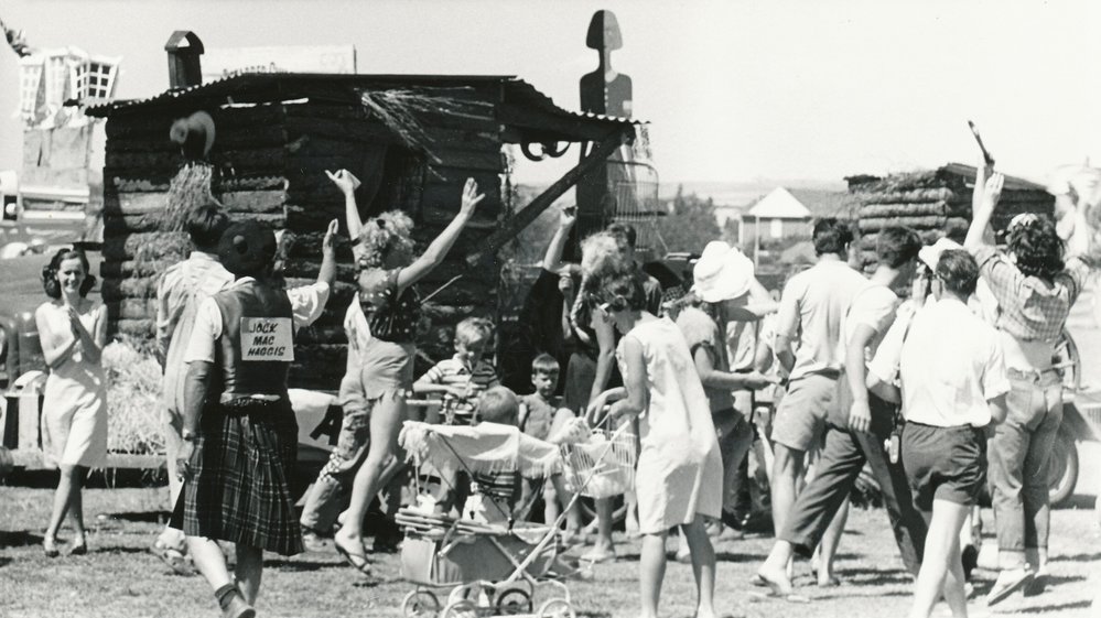 Elizabeth Birthday Festival: 1966