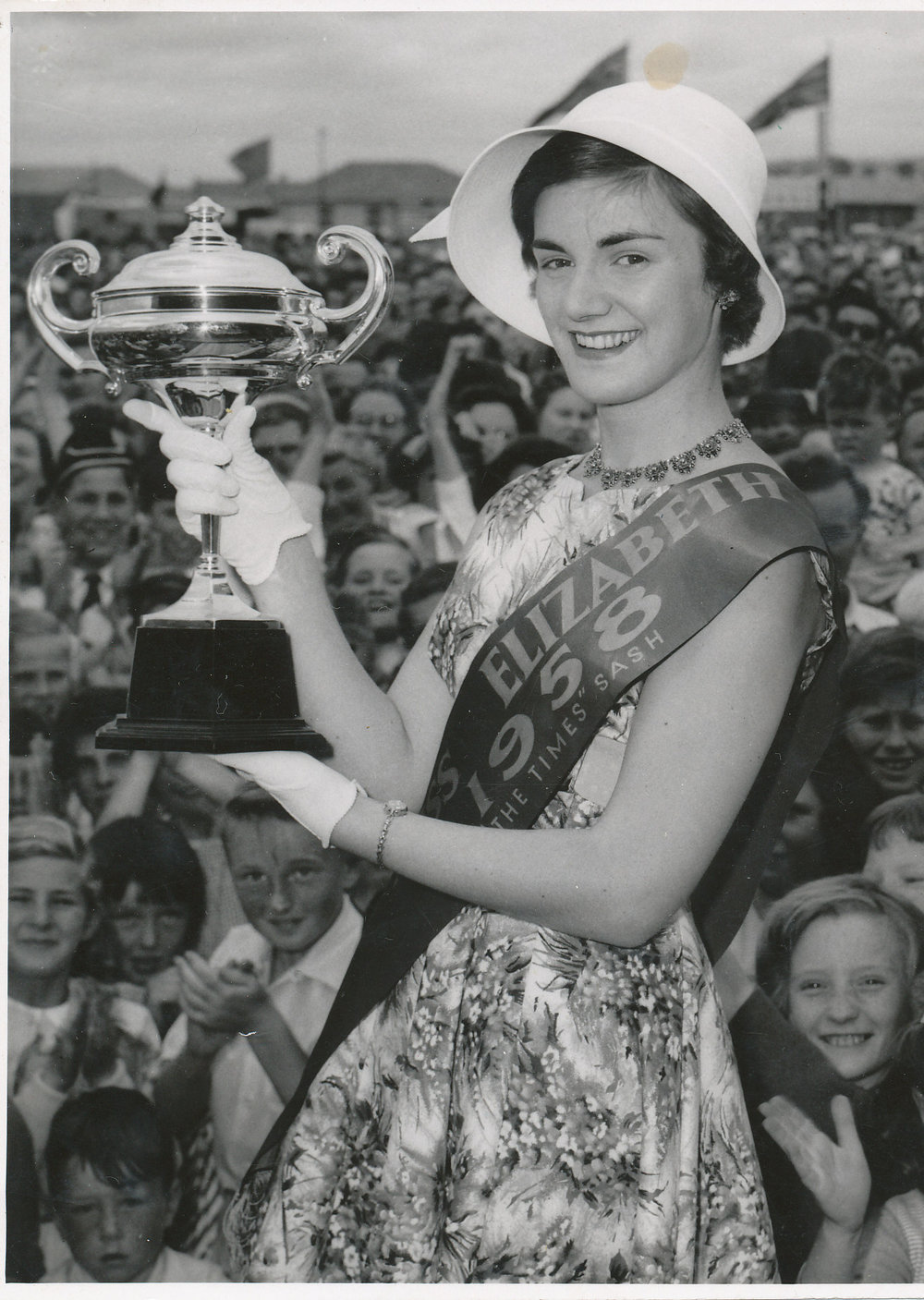 Miss Elizabeth Quest : 1958