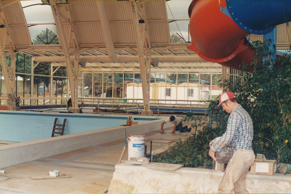 Elizabeth Aquadome : 1987