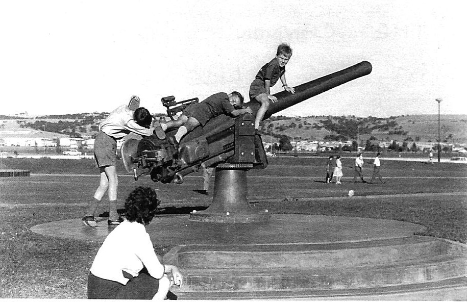 HMS Protector gun, Windsor Green, Elizabeth