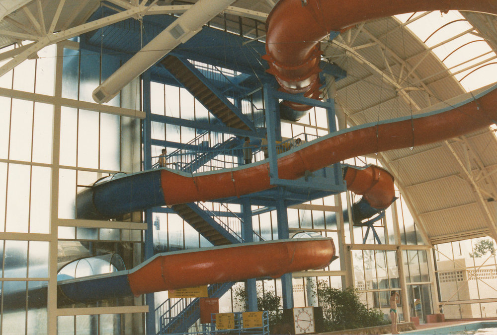 Elizabeth Aquadome: 1987