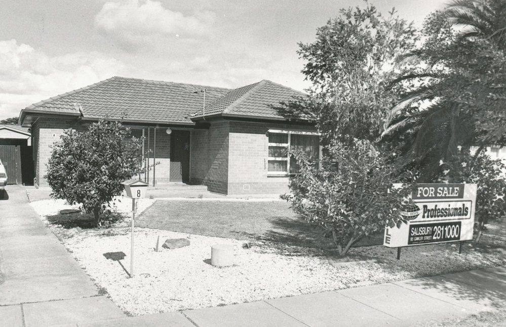 8 Robins Road, Elizabeth Downs : 1988