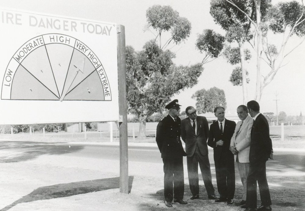 Fire Alert Sign, Smithfield