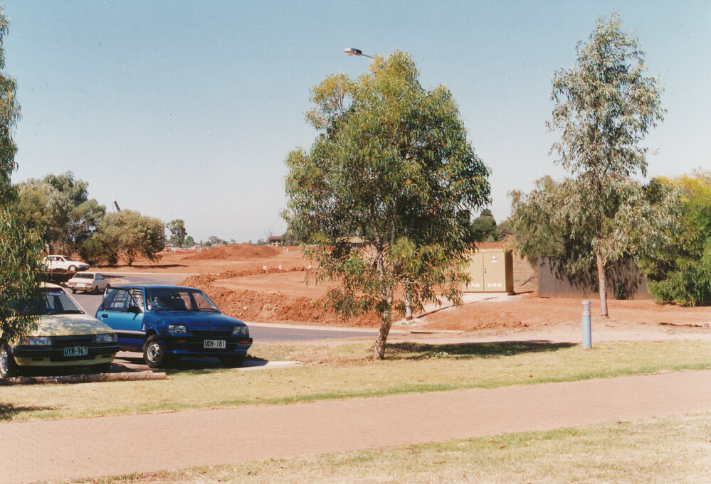 Warooka Crescent, Smithfield